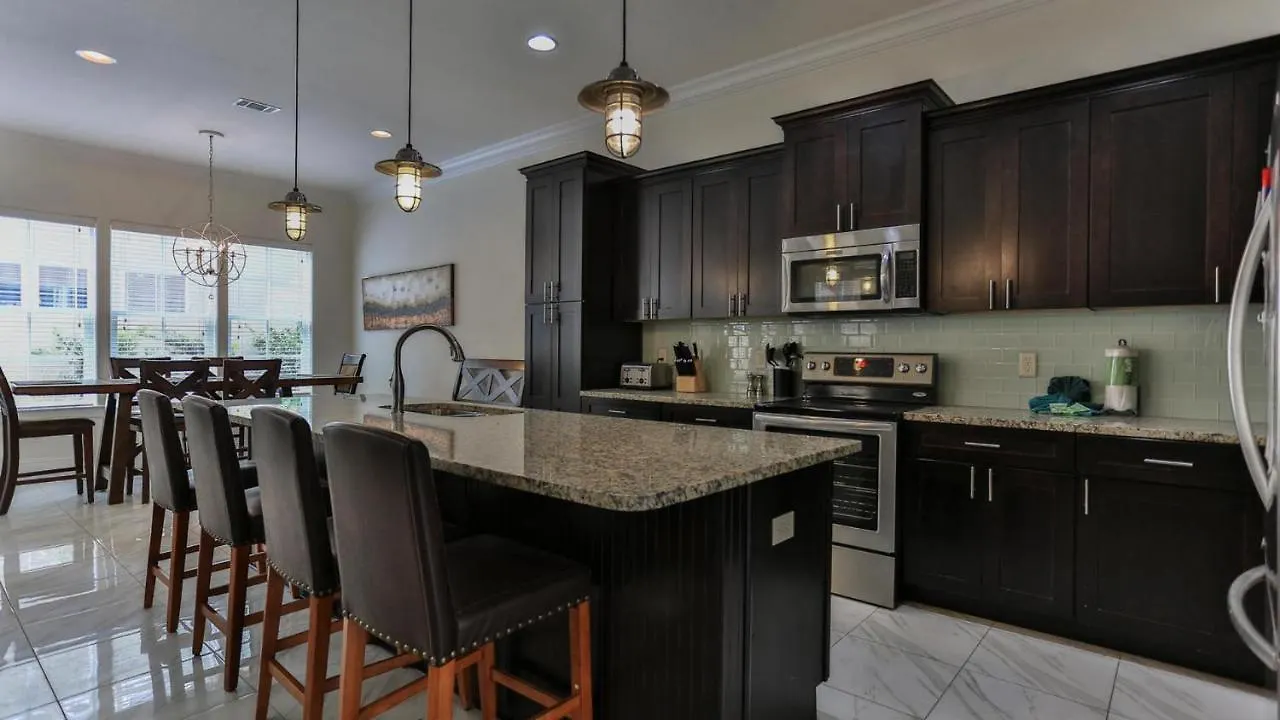 Playa Blanca - Steps To The Beach Sleeps 14 Has Community Pool Destin Holiday home