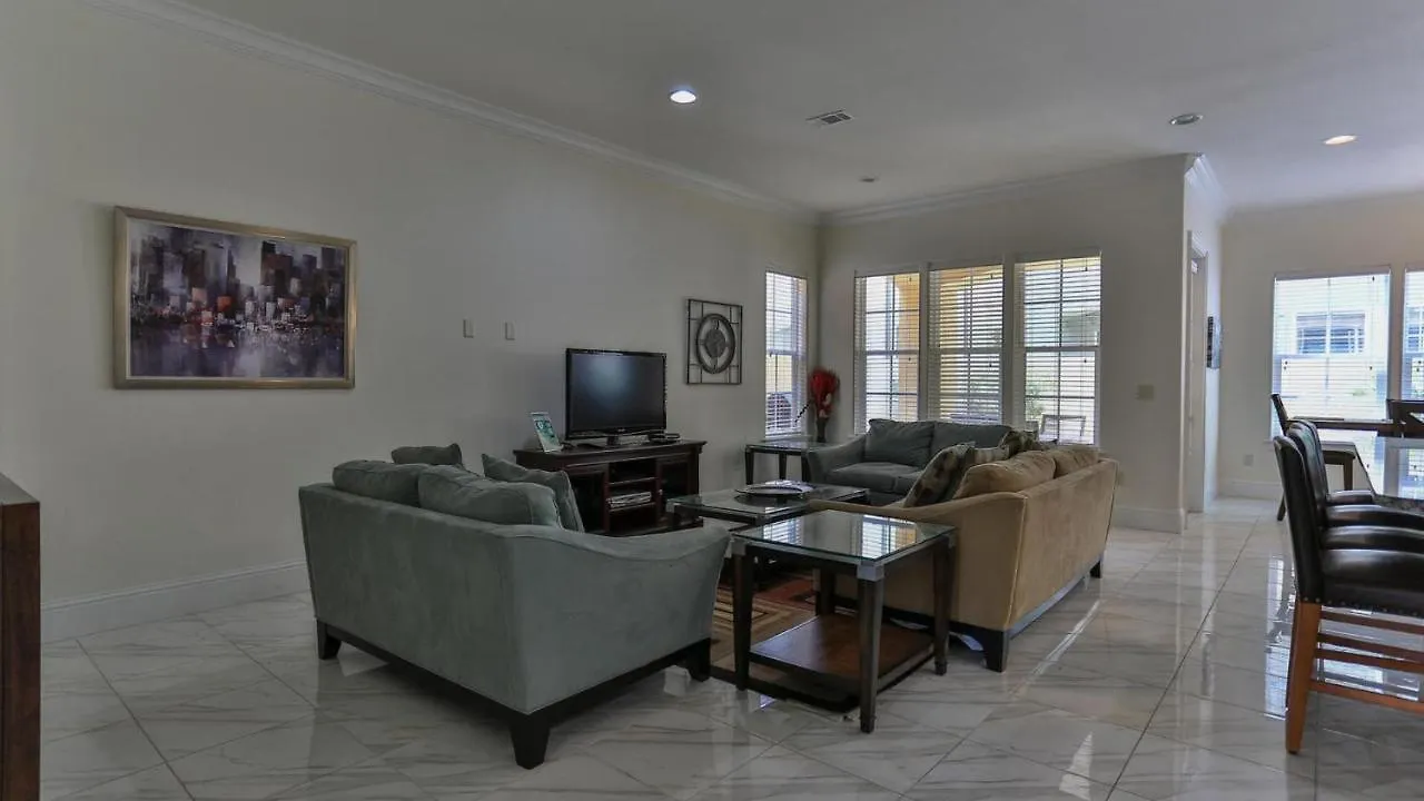 Playa Blanca - Steps To The Beach Sleeps 14 Has Community Pool Destin